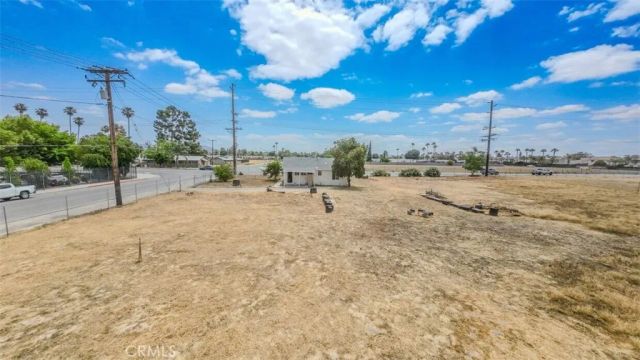 1011 W 7th St, San Jacinto, CA 92582