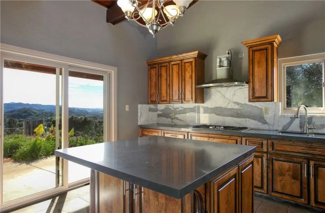 7840 Cougar Ridge, Santa Maria, CA 93454