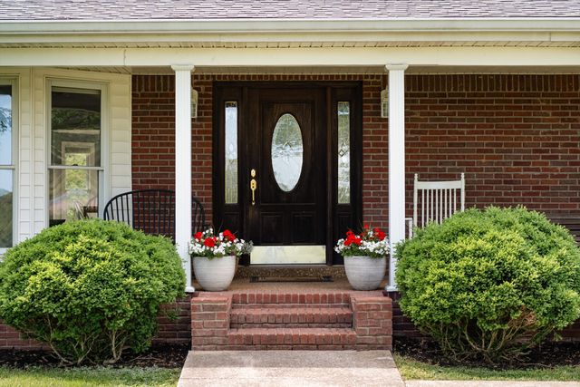 4870 Morrow Rd, Woodlawn, TN 37191