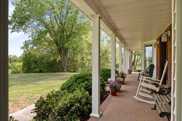 4870 Morrow Rd, Woodlawn, TN 37191