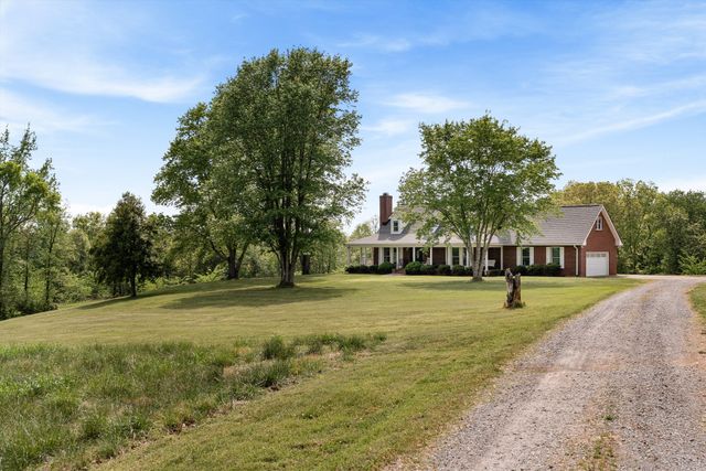 4870 Morrow Rd, Woodlawn, TN 37191