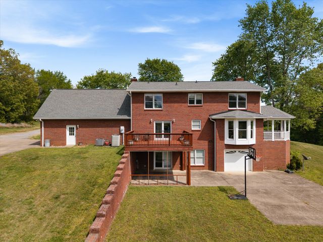 4870 Morrow Rd, Woodlawn, TN 37191