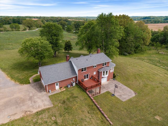 4870 Morrow Rd, Woodlawn, TN 37191