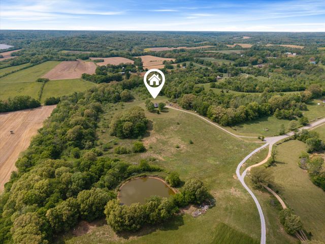4870 Morrow Rd, Woodlawn, TN 37191