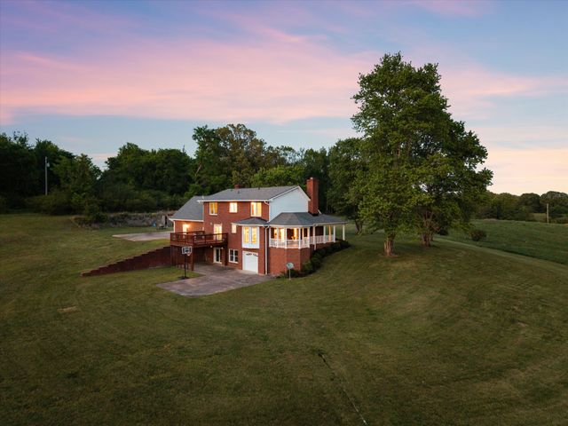 4870 Morrow Rd, Woodlawn, TN 37191