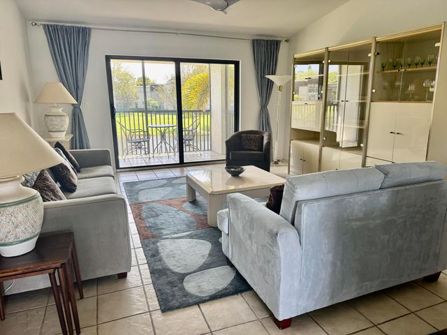 2840 Casa Way 201, Delray Beach, FL 33445