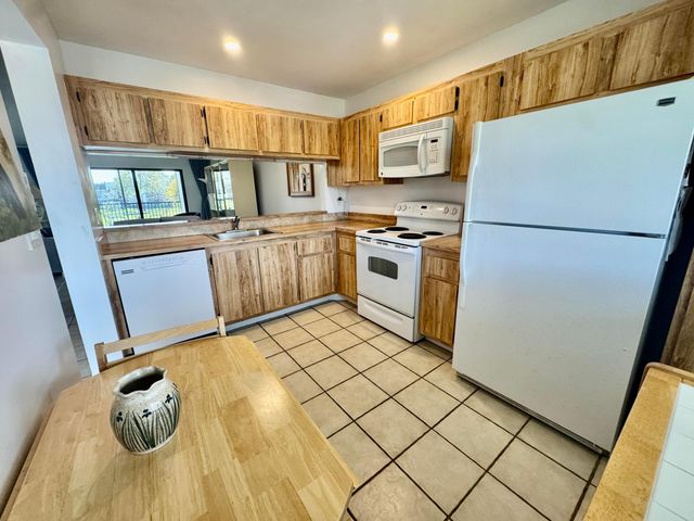 2840 Casa Way 201, Delray Beach, FL 33445