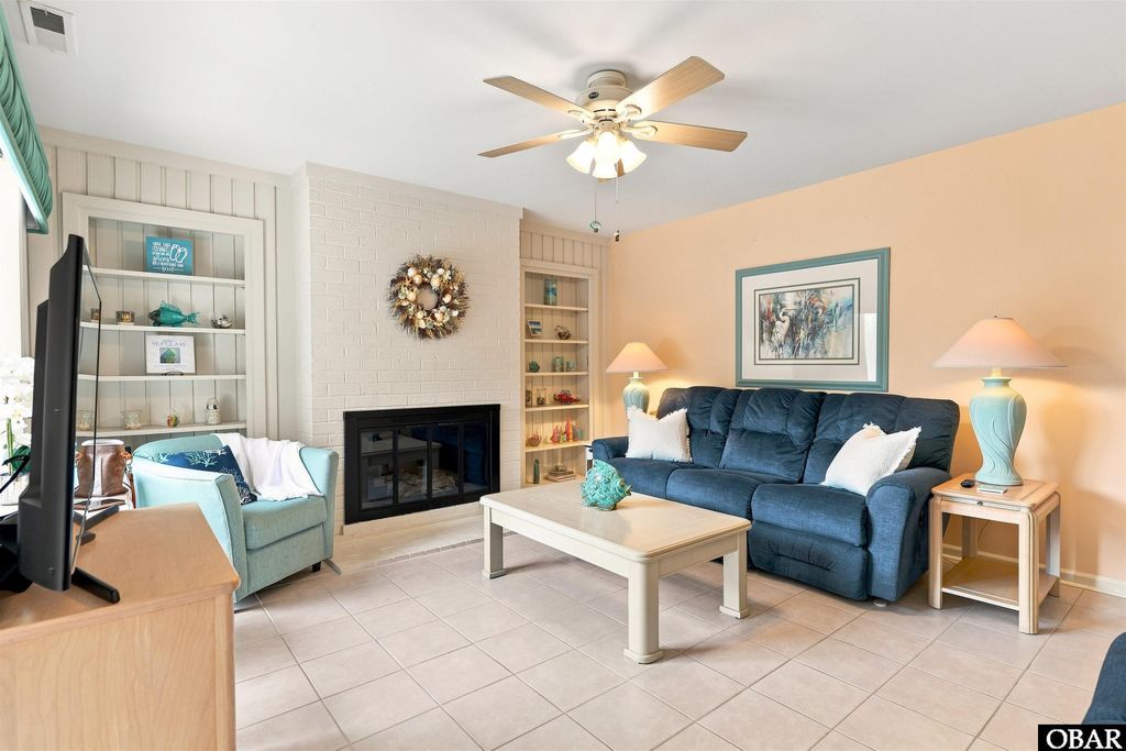 Image 14 of property listing at 607 Angler Way Unit 607, Kitty Hawk, NC 27949