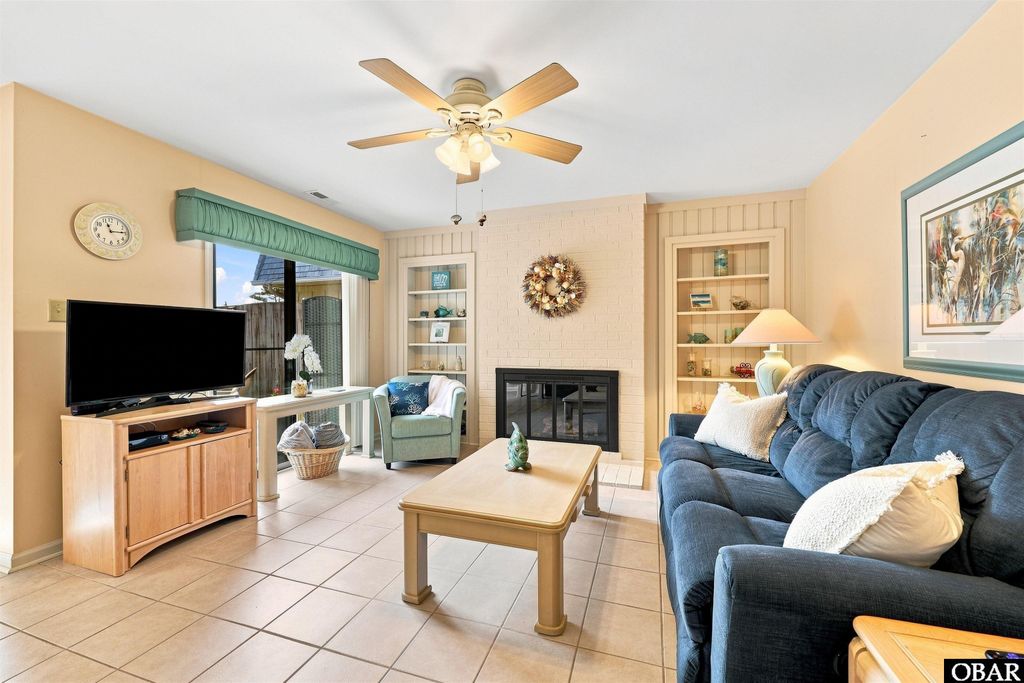Image 15 of property listing at 607 Angler Way Unit 607, Kitty Hawk, NC 27949