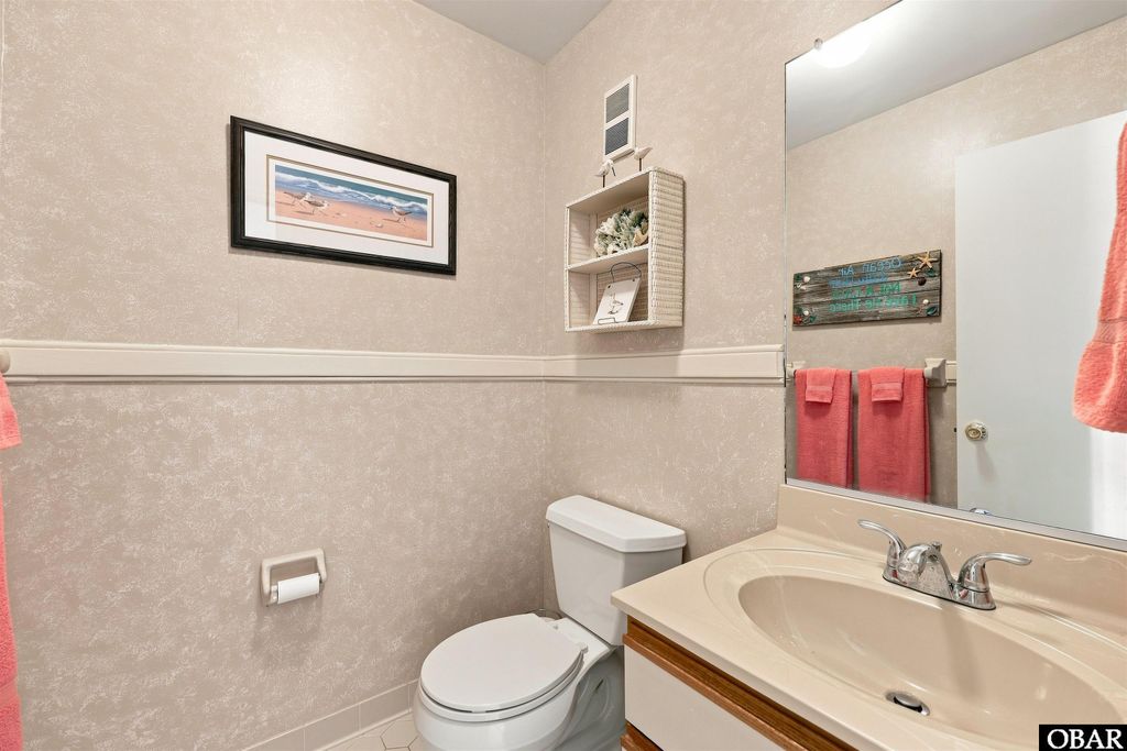 Image 18 of property listing at 607 Angler Way Unit 607, Kitty Hawk, NC 27949