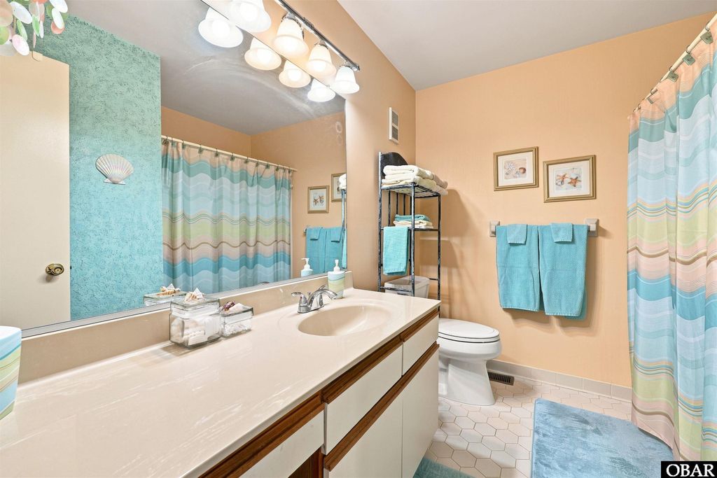 Image 23 of property listing at 607 Angler Way Unit 607, Kitty Hawk, NC 27949