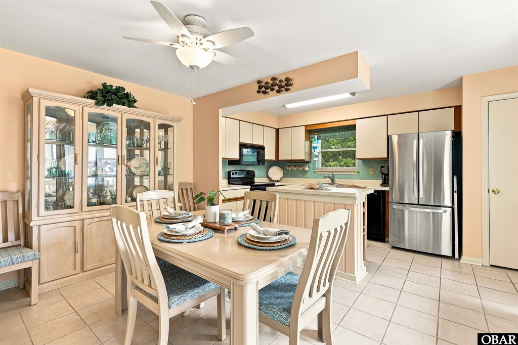 Image 9 of property listing at 607 Angler Way Unit 607, Kitty Hawk, NC 27949
