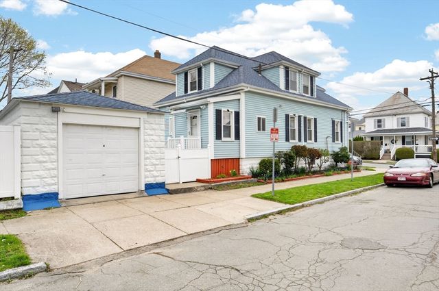 82 Princeton St, New Bedford, MA 02745