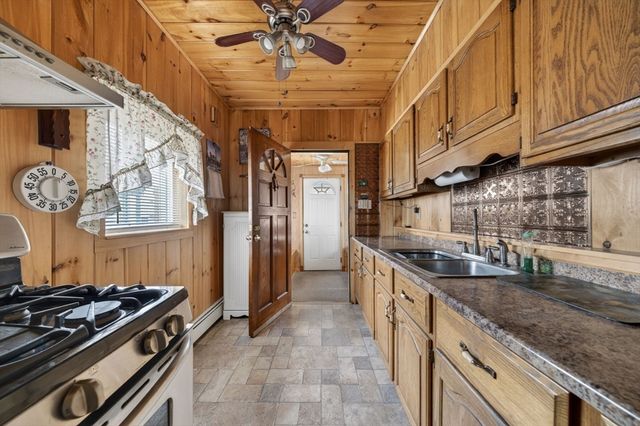 82 Princeton St, New Bedford, MA 02745