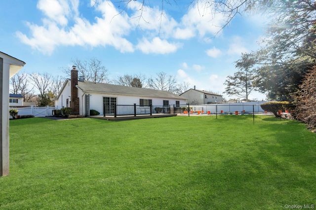 84 Strathmore Village Drive, South Setauket, NY 11720