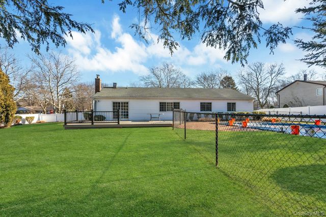 84 Strathmore Village Drive, South Setauket, NY 11720