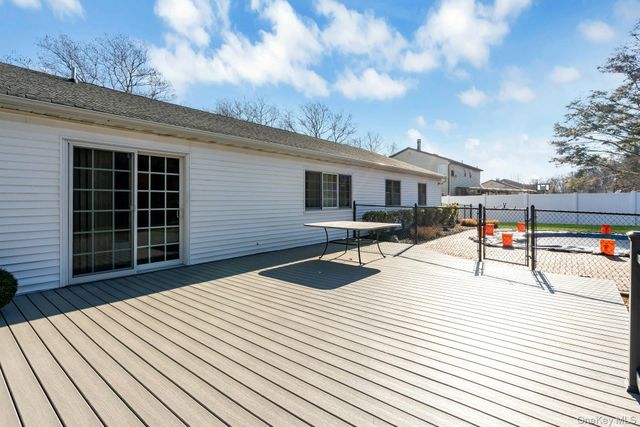 84 Strathmore Village Drive, South Setauket, NY 11720