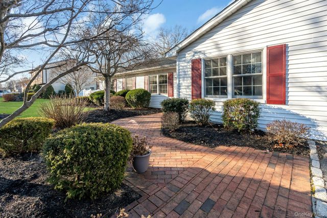 84 Strathmore Village Drive, South Setauket, NY 11720