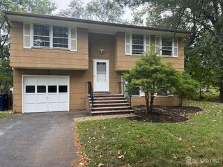 5 Pelmont Place, Piscataway, NJ 08854