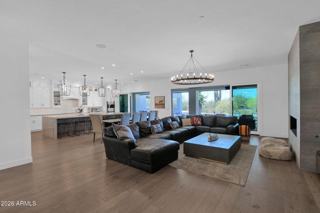 27330 N 69TH Street, Scottsdale, AZ 85266