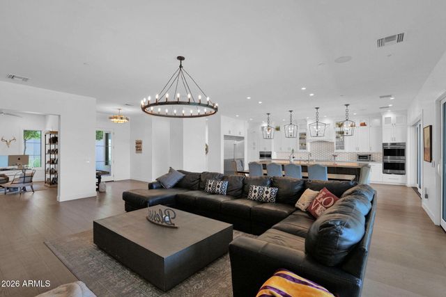 27330 N 69TH Street, Scottsdale, AZ 85266