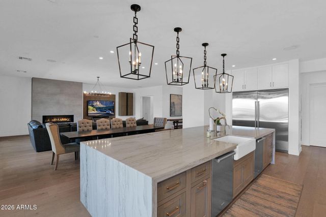 27330 N 69TH Street, Scottsdale, AZ 85266