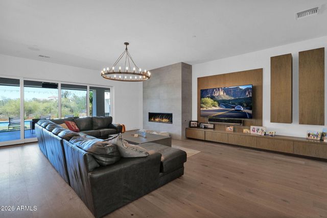 27330 N 69TH Street, Scottsdale, AZ 85266