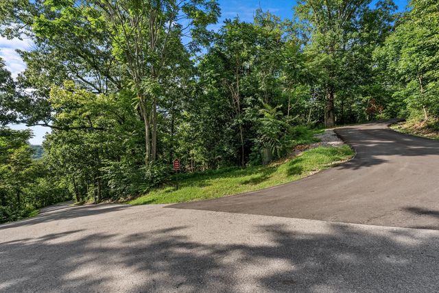 730 Valhalla Ln, Brentwood, TN 37027