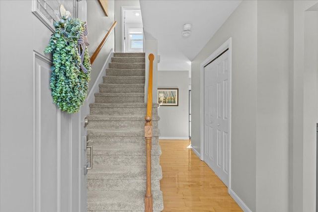 19 Aspen Drive, Essex Junction, VT 05452