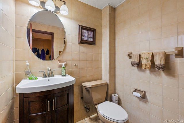 285 First Street, Yonkers, NY 10704