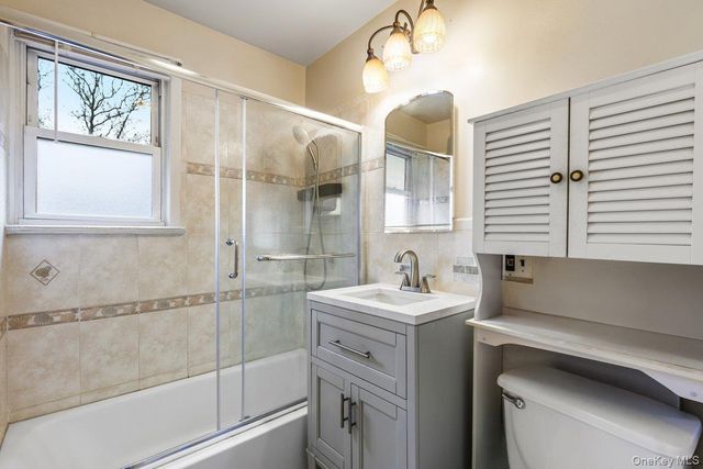 285 First Street, Yonkers, NY 10704