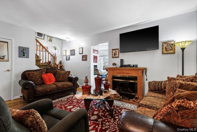 285 First Street, Yonkers, NY 10704