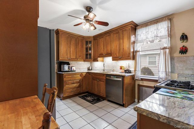 285 First Street, Yonkers, NY 10704