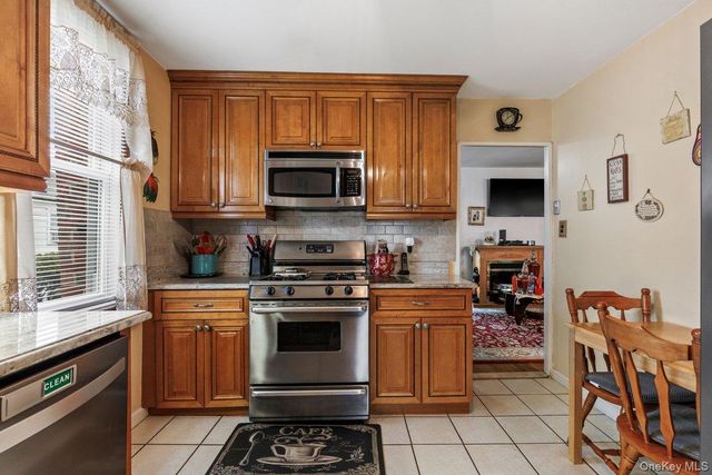 285 First Street, Yonkers, NY 10704