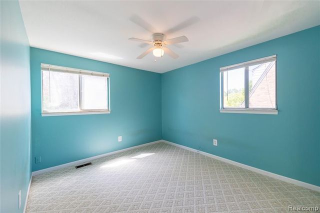 569 Hendrickson Boulevard, Clawson, MI 48017