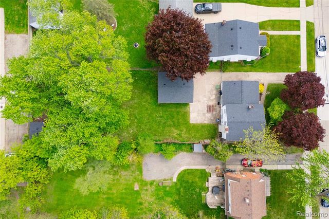 569 Hendrickson Boulevard, Clawson, MI 48017