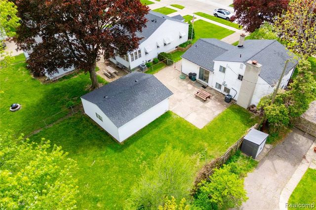 569 Hendrickson Boulevard, Clawson, MI 48017