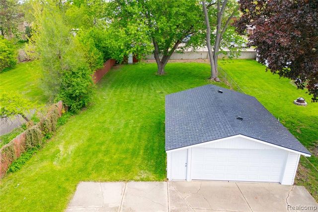 569 Hendrickson Boulevard, Clawson, MI 48017