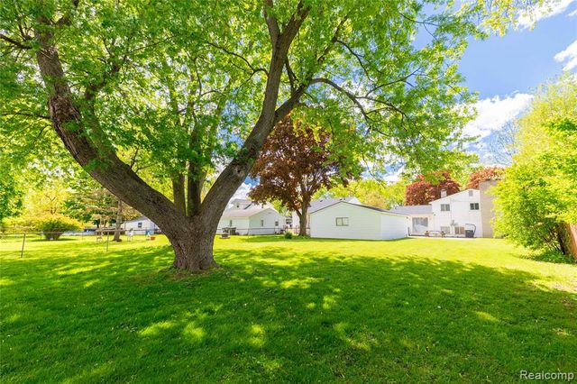 569 Hendrickson Boulevard, Clawson, MI 48017