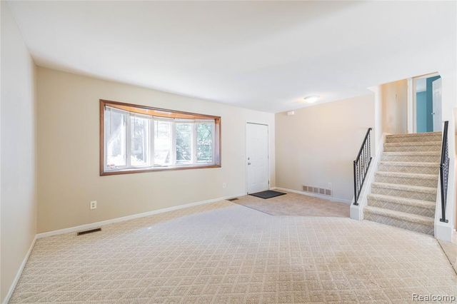 569 Hendrickson Boulevard, Clawson, MI 48017