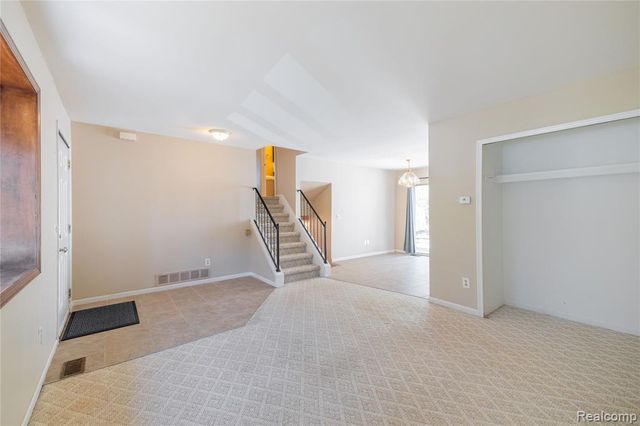 569 Hendrickson Boulevard, Clawson, MI 48017