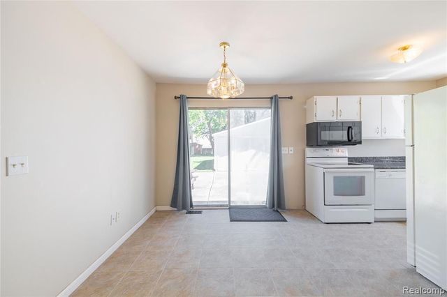 569 Hendrickson Boulevard, Clawson, MI 48017