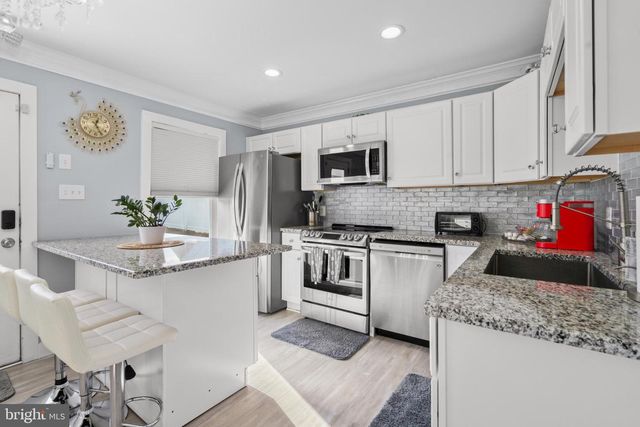 1315 W WASHINGTON ST W, Harpers Ferry, WV 25425