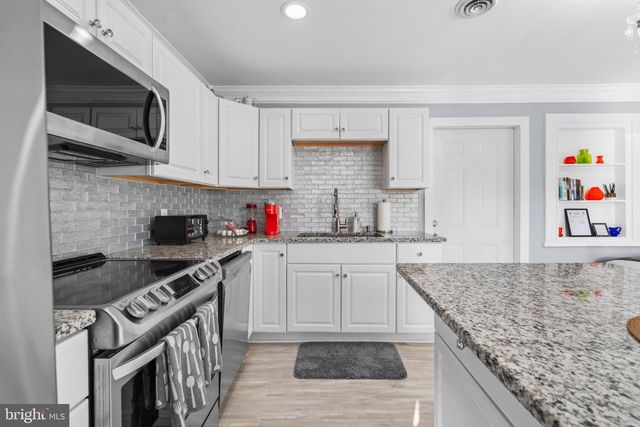 1315 W WASHINGTON ST W, Harpers Ferry, WV 25425