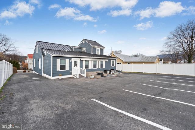 1315 W WASHINGTON ST W, Harpers Ferry, WV 25425