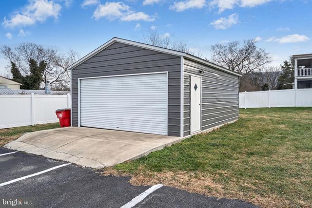 1315 W WASHINGTON ST W, Harpers Ferry, WV 25425