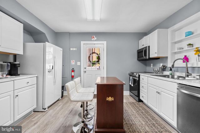 1315 W WASHINGTON ST W, Harpers Ferry, WV 25425