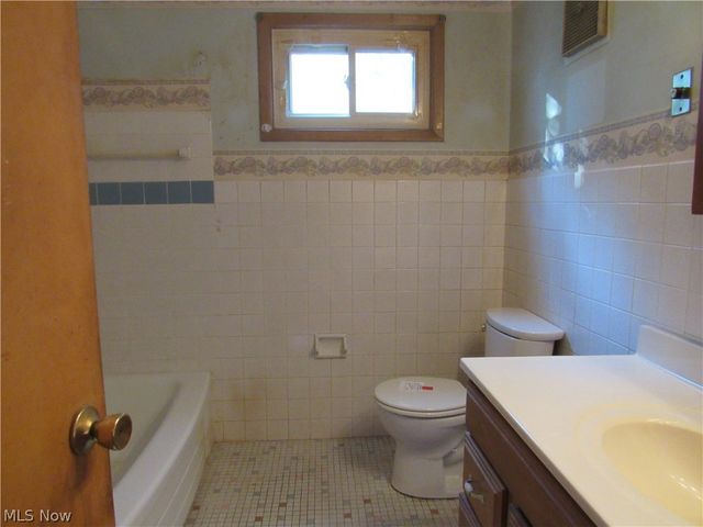 596 Terrace, Willowick, OH 44095