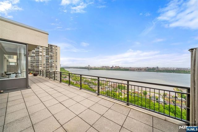 2 Horizon Road PH 2, Fort Lee, NJ 07024
