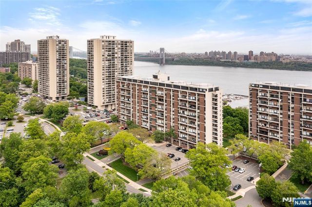 2 Horizon Road PH 2, Fort Lee, NJ 07024